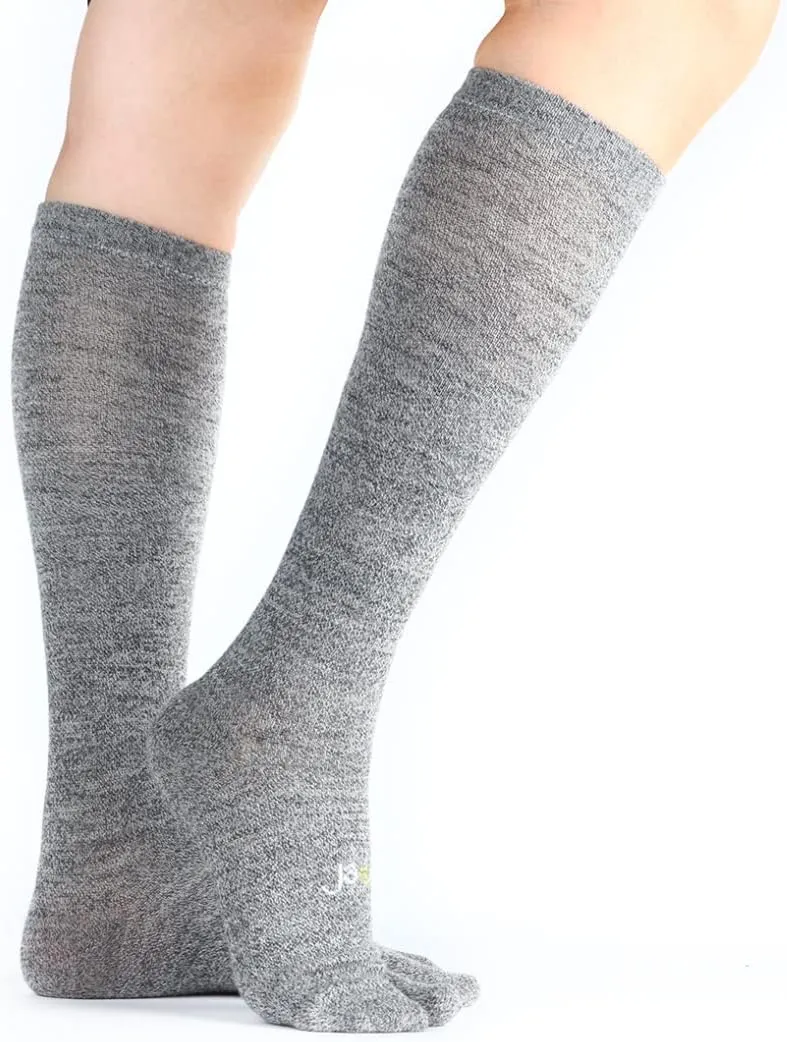 ja vie JAVIE Comfy Flip Flop Tabi Socks 76% Merino Wool Compression Socks for Women & Men Split Toe Socks