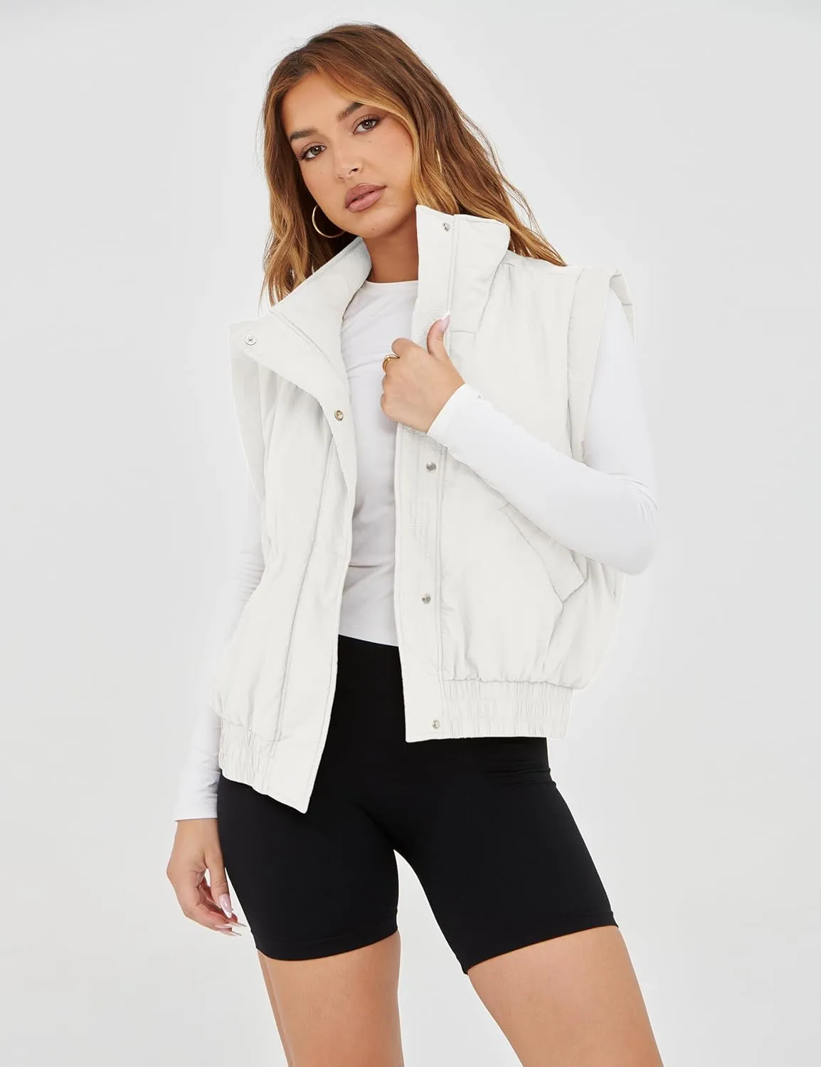 Lviefent Womens Puffer Vest Cropped Lightweight Button Down Quilted Vest Sleeveless Padded Gilet Coat with Pockets