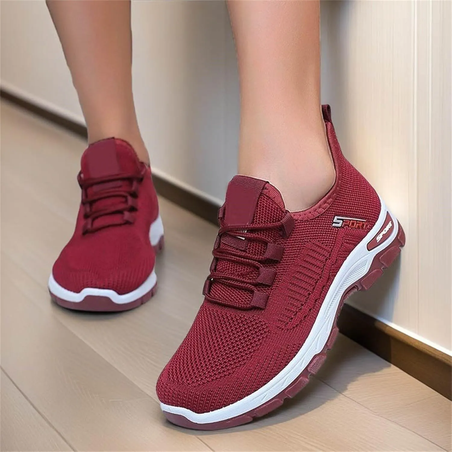 Women Men Slip On Walking Running Shoes Casual Breathable Walking Shoes Sport Athletic Sneakers Gym Tennis Slip On Comfortable Lightweight Shoe Non Slip Work Sport Athletic Trainer with Arch Support