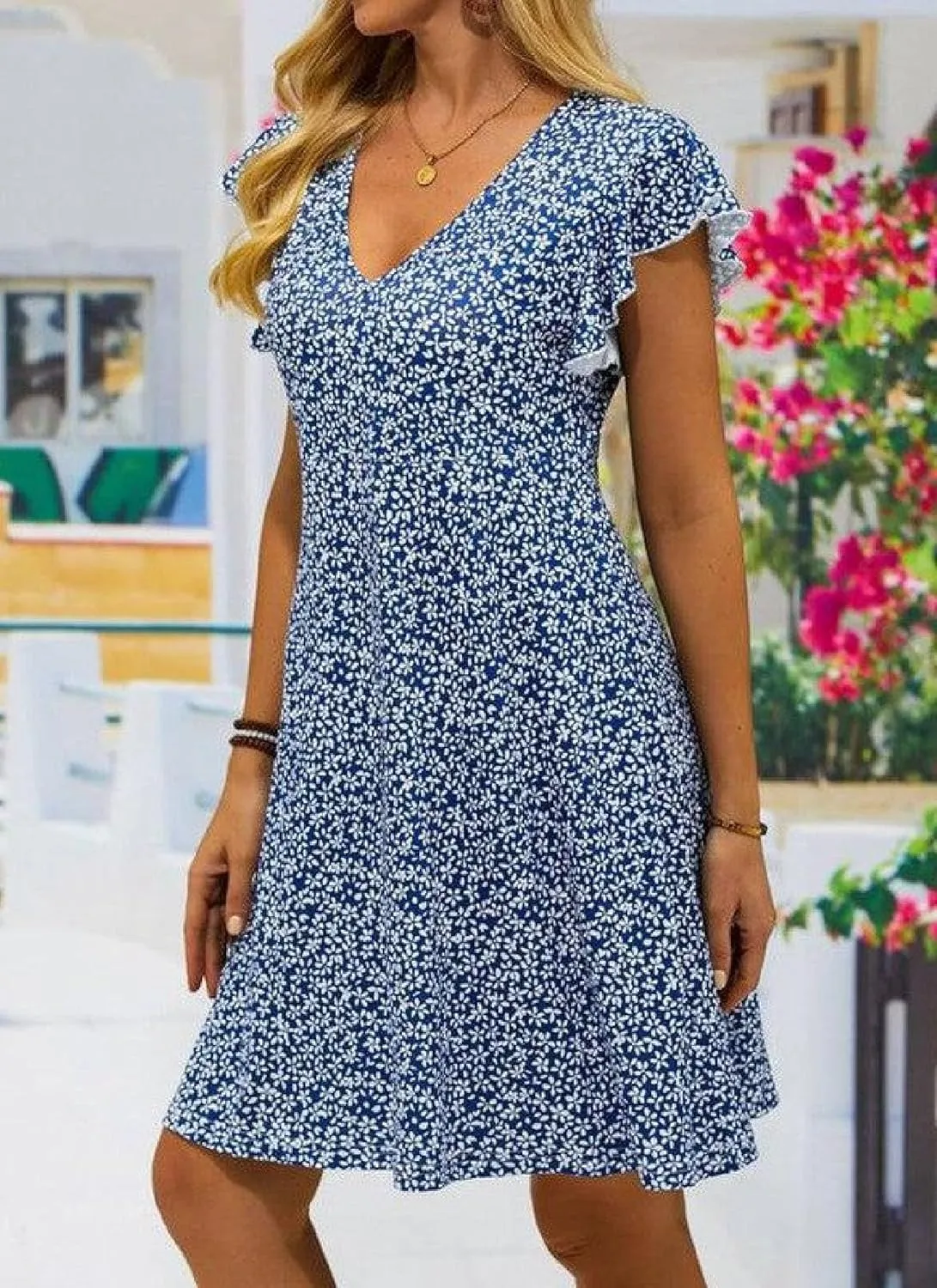 Women's Summer Casual Cap Sleeve Mini Dress V-Neck Ditsy Floral Waist-Hugging Shift Dress 2025 Travel Vacation Outfit